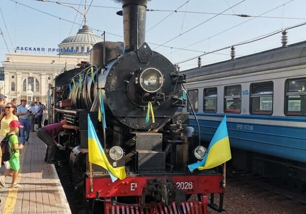 По Одесской железной дороге ездит раритетный паровоз: его привезли из США