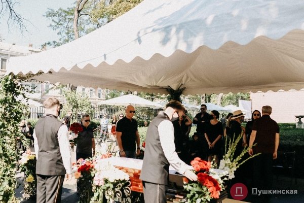 Как Одесса прощалась с Александром Ройтбурдом. Фоторепортаж