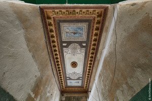 Очень красиво: в историческом доме Одессы восстановили потолочную роспись 