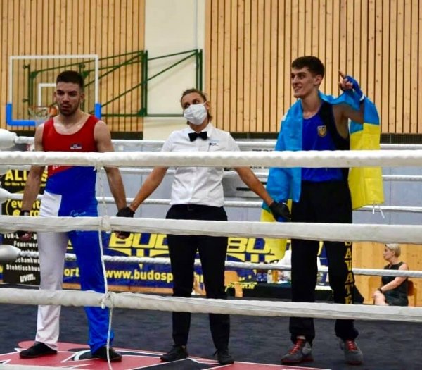 Студент из Одессы стал чемпионом мира по французскому боксу