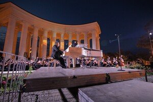 Атмосфера летней Одессы: у Воронцовской колоннады состоялся грандиозный open-air