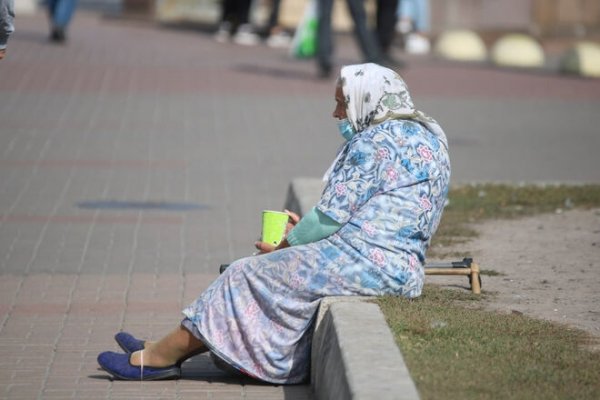 
                                                                        Малообеспеченные украинцы платят за все: в стране исчезает средний класс
                                                                                                                                                                                                                    