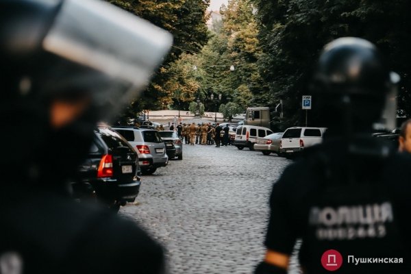 «Жить свободно, жить без страха»: как в Одессе прошел ЛГБТ-прайд. Фоторепортаж