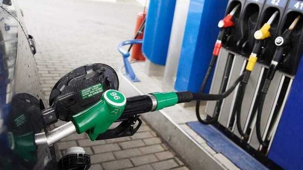 АЗС вновь заставят снизить цены на топливо