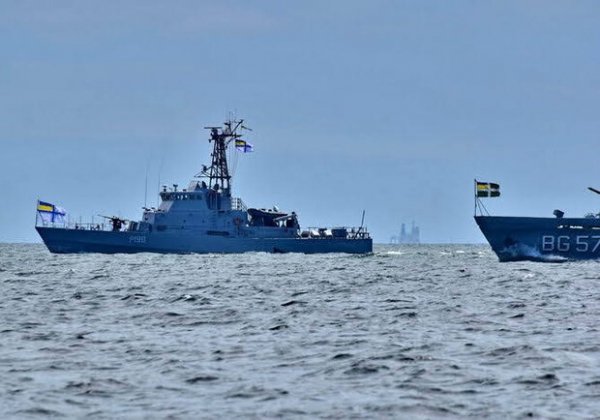 Где и во сколько пройдет парад военных кораблей и авиации: онлайн трансляция