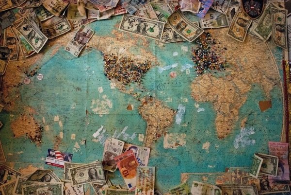До 500 долларов на еду и экскурсии: туристов предупредили о скрытых расходах в путешествиях