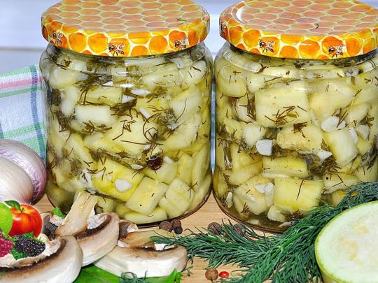 Кабачки з часником на зиму: простий рецепт