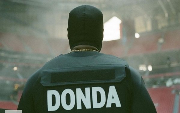 Канье Уэст выпустил альбом Donda: в нем 27 треков