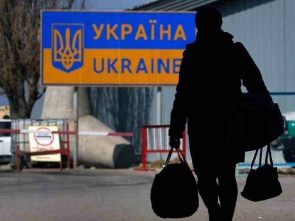 Куда уезжают украинские заробитчане и как власть планирует их возвращать