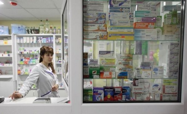 В Украине запретили продавать лекарства детям до 14 лет
