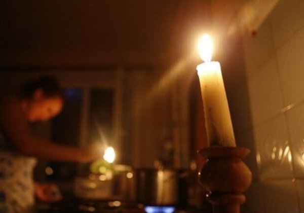 Отключение света в Одессе: кому надо с вечера готовить на завтра еду