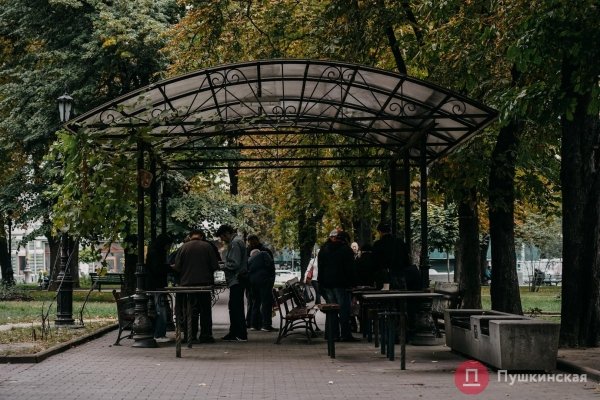 Из лета в глубокую осень: как Одесса и одесситы первые холода встречают. Фоторепортаж
