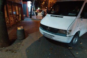 Штрафы не напугали: свежая фотоподборка наглых водителей в Одессе