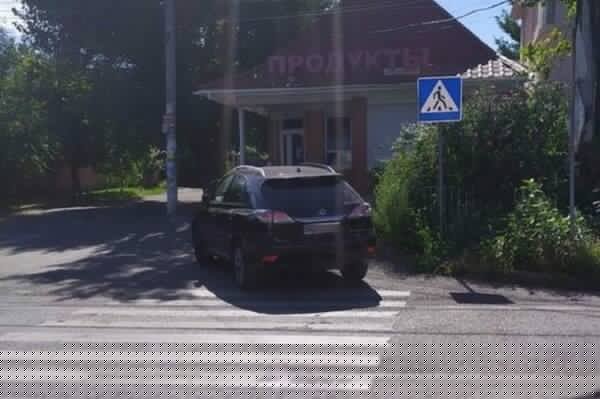 Штрафы не напугали: свежая фотоподборка наглых водителей в Одессе