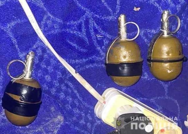 Житель Херсона привез в Одессу 5 гранат, 2 из которых оставил в камере хранения супермаркета. Видео