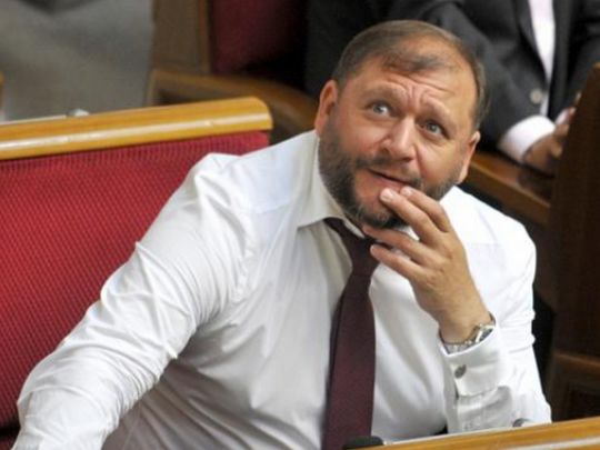 Прокуратура провела 10 обшуків на підприємствах Добкіна