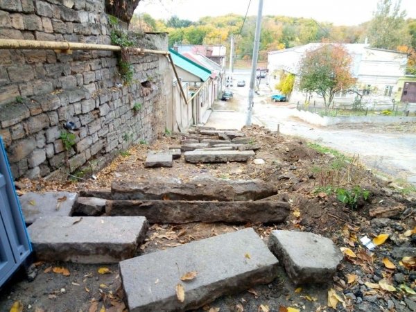 В Одессе начали ремонт Градоначальницкой лестницы: как это выглядит. Фото