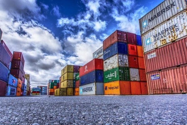 
                                                                        Украина нарастила импорт и экспорт товаров на треть: с кем торговали
                                                                                                                                                                                                                    