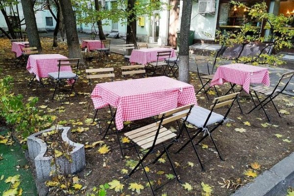 
                                                                        Рестораны "красной" зоны потеряли треть выручки за неделю
                                                                                                                                                                                                                    