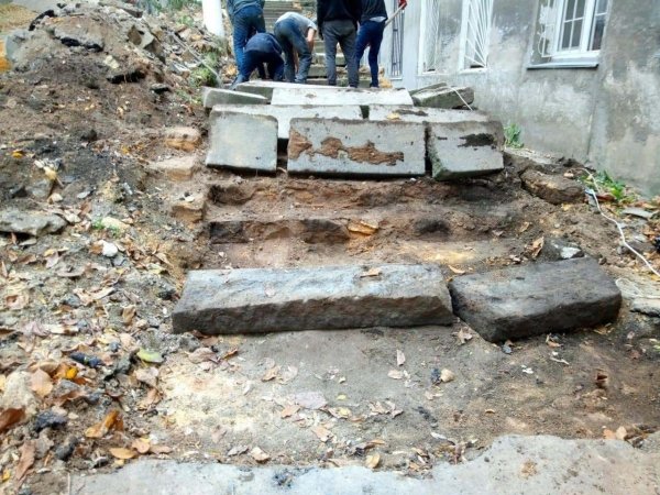 В Одессе начали ремонт Градоначальницкой лестницы: как это выглядит. Фото