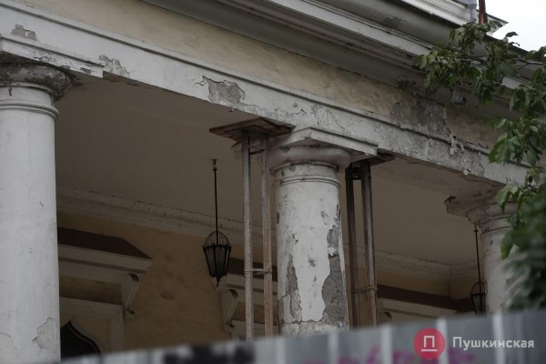 Разваливающийся Воронцовский дворец: печальная «внешность» и надежда на ремонт. Фото