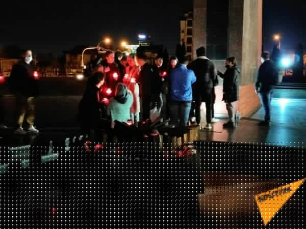 В Молдавии из-за проблем с газом погасили Вечный огонь, но жители Кишинёва заставили его зажечь