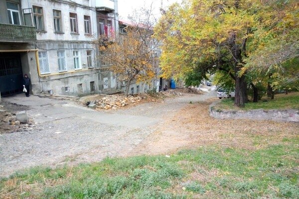 На Молдаванке отремонтируют старинную лестницу: ее признали аварийной