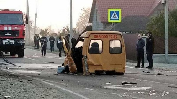 На Закарпатье автомобиль врезался в эвакуатор и загорелся: четверо погибших