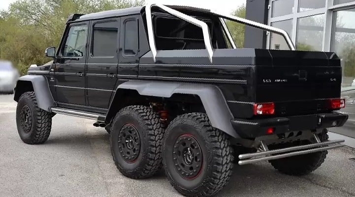 Шість коліс: Усик потішив себе покупкою елітного позашляховика