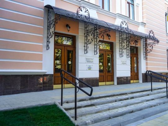 «Велике будівництво» Зеленського повернуло Полтавській філармонії сцену
