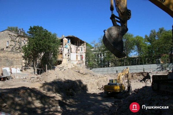 На месте обрушенного дома на Торговой появится новое здание — с ТЦ и подземным паркингомм