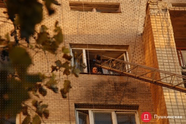 В общежитии в центре Одессы произошел пожар: пожарной сигнализации в здании не было. Фото, обновлено
