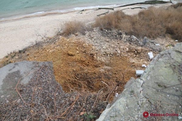 В Черноморке случился оползень — никто не пострадал 