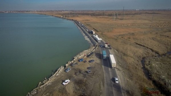 Мэрия затевает ремонт дамбы Хаджибеевского лиман за миллион долларов