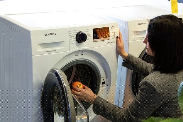 Не треба їхати на Привоз: у центрі Одеси відкрився перший та єдиний магазин великої побутової техніки