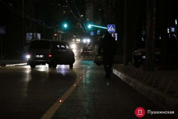 Как улица Черняховского выглядит после ремонта: велосипеды, новая разметка и светодиоды. Фоторепортаж