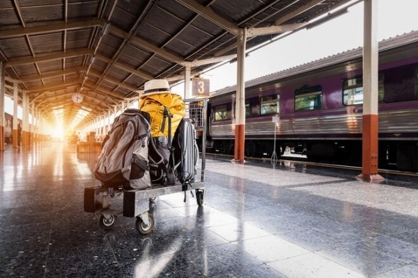 
                                                                        Поток туристов в Украину вырос почти на 13%: откуда едут
                                                                                                                                                                                                                    