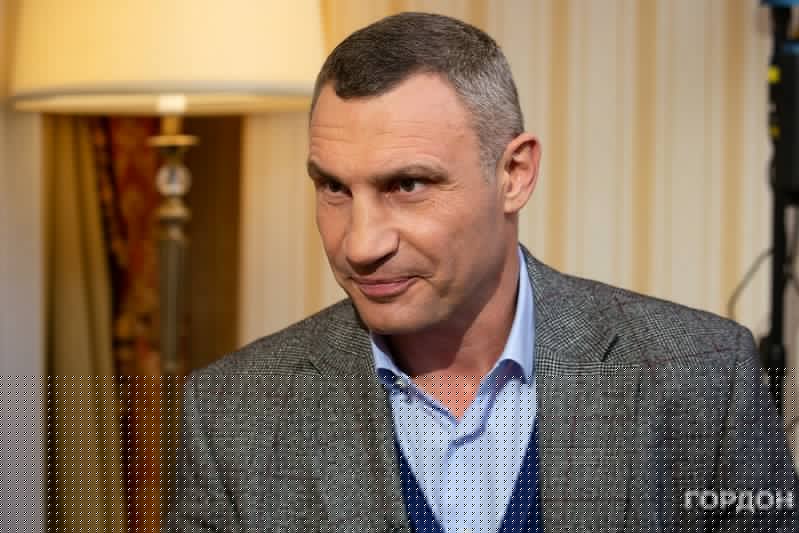«Чи готовий я до об'єднання з Разумковим? Не відкидаю»: що Віталій Кличко розповів Дмитру Гордону