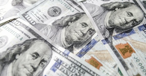 Падать больше некуда: аналитики предрекают рост курса доллара