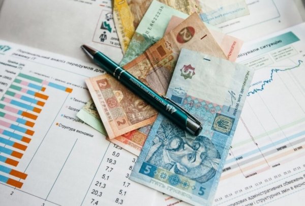 Украинцев начнут штрафовать за долги по коммуналке