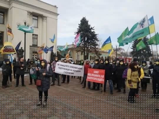 «Захисники» ФОПів, які змагаються між собою, можуть працювати на одного олігарха, — ЗМІ