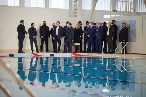 Зеленський в Ізмаїлі оглянув результати «Великого будівництва» — лікарню та Палац спорту