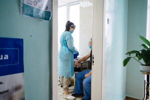 В Одессе открыли пункт вакцинации от коронавируса для онкобольных