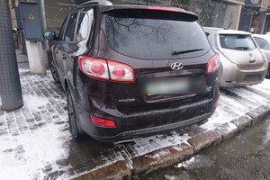 Худшая парковка в Одессе: свежая фотоподборка наглых водителей 