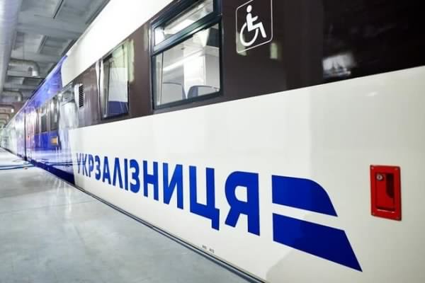 
                                                                        Укрзализныця запустит "Лыжный экспресс" в Карпаты на период праздников
                                                                                                                                                                                                                    