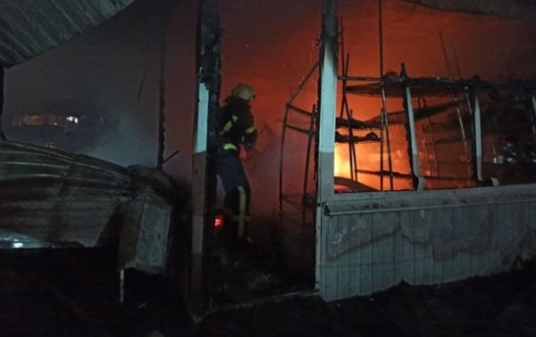 В Киеве произошел крупный пожар на рынке