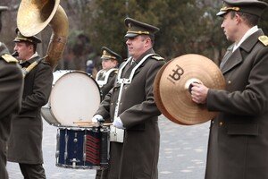 С выставкой военной техники и концертом: в Одессе отмечают 30-летие ВСУ