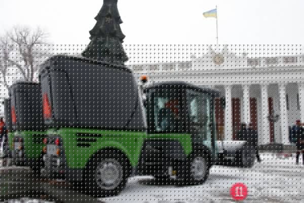 В Одессе презентовали новую уборочную технику за 40 миллионов: что она будет делать. Фото
