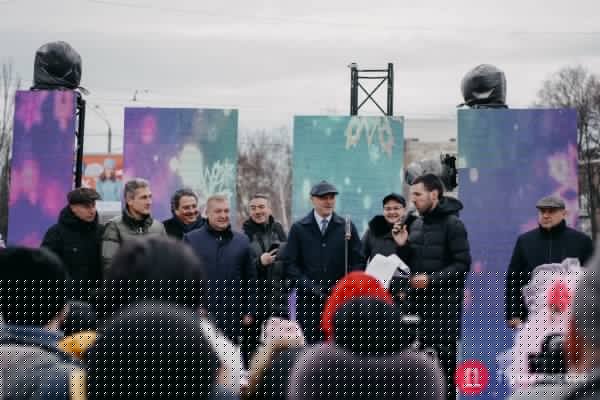 На Таирова открыли городской каток: цена, адрес и время работы. Фото