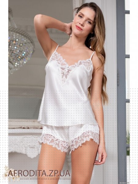 Новый Год и -30% скидка на халат и пижаму: где найти